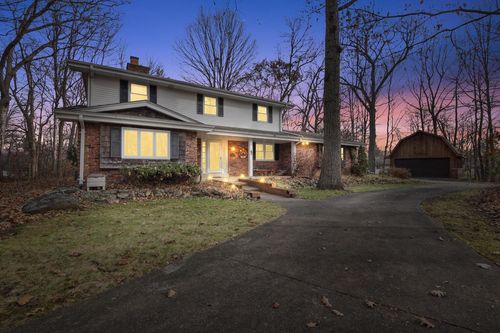 2550 Harmony Circle, Brookfield, WI, 53045 | Card Image