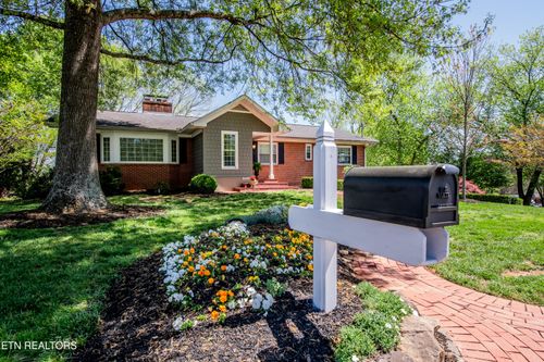 7813 Sheffield Dr, Knoxville, TN, 37909-2926 | Card Image