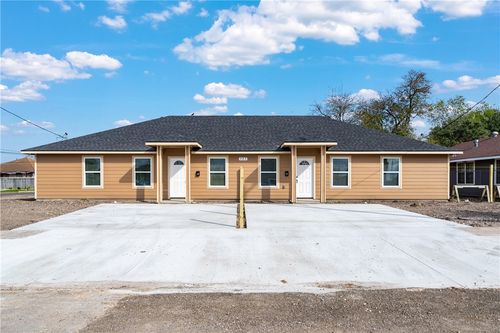 923 Craig St, Corpus Christi, TX, 78404-2023 | Card Image