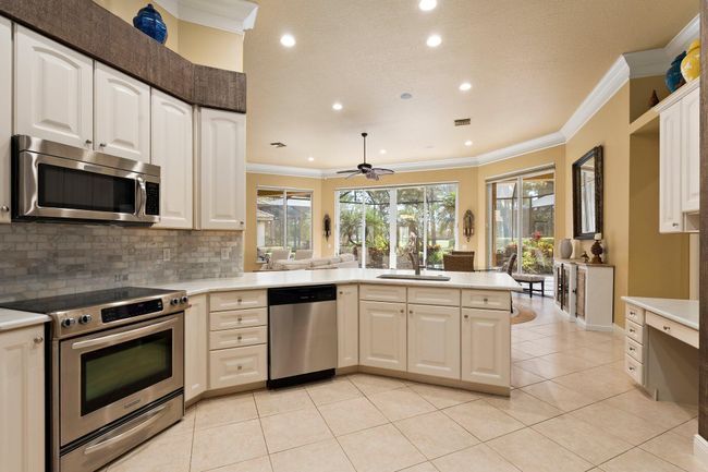 8107 Links Way, House other with 3 bedrooms, 3 bathrooms and null parking in Port St Lucie FL | Image 16