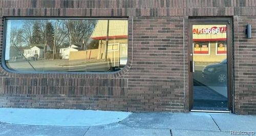 13665 Northline Rd, Southgate, MI, 48195-1802 | Card Image