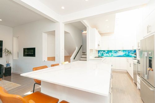 3241 W 2nd Ave, Vancouver, BC, V6K1K9 | Card Image