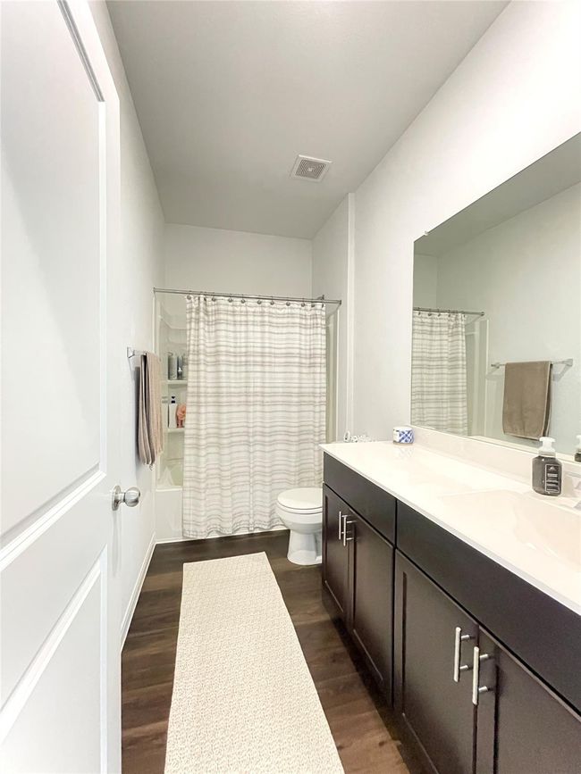5835 Finely Run St, House other with 3 bedrooms, 2 bathrooms and 2 parking in Spring TX | Image 4
