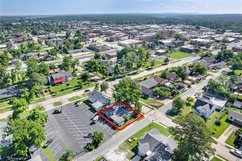408 S 4th St, Rogers, AR, 72756-4516 | Card Image