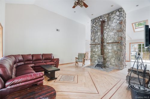 91 Decker Rd, Ancram, NY, 12502-5210 | Card Image