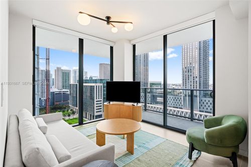 2101-11 Ne 6th St, Miami, FL, 33132 | Card Image