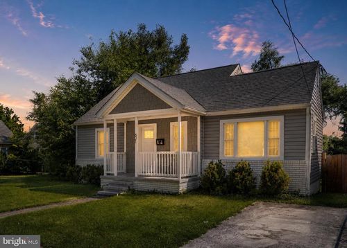 621 Patterson Ave, WINCHESTER, VA, 22601-5636 | Card Image