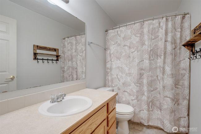 2nd Full bathroom Upper Floor | Image 30