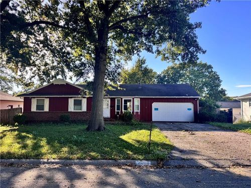 7504 Maple Ln, Raytown, MO, 64138-1646 | Card Image