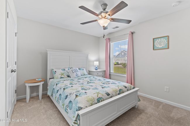 Guest Room | Image 16