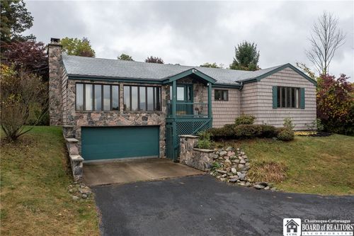 4 Winding Way, Lakewood, NY, 14750-9633 | Card Image