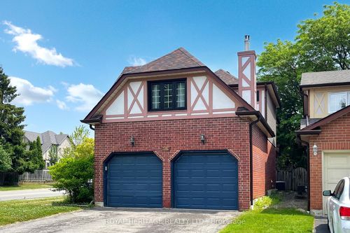 1943 Fairport Rd, Pickering, ON, L1V1T5 | Card Image