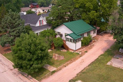 1738 Baltimore Ave, hot springs, SD, 57747-2116 | Card Image