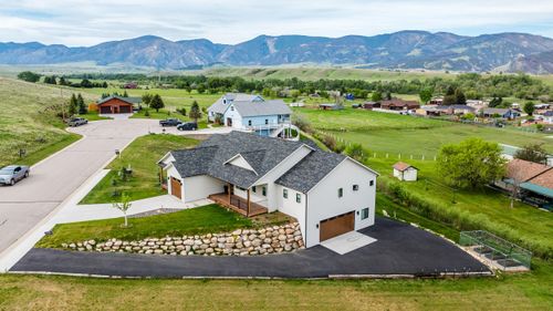 7 Black Mountain Dr, Dayton, WY, 82836-5011 | Card Image
