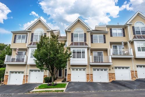 154 Mountainside Dr, Pompton Lakes, NJ, 07442-1756 | Card Image