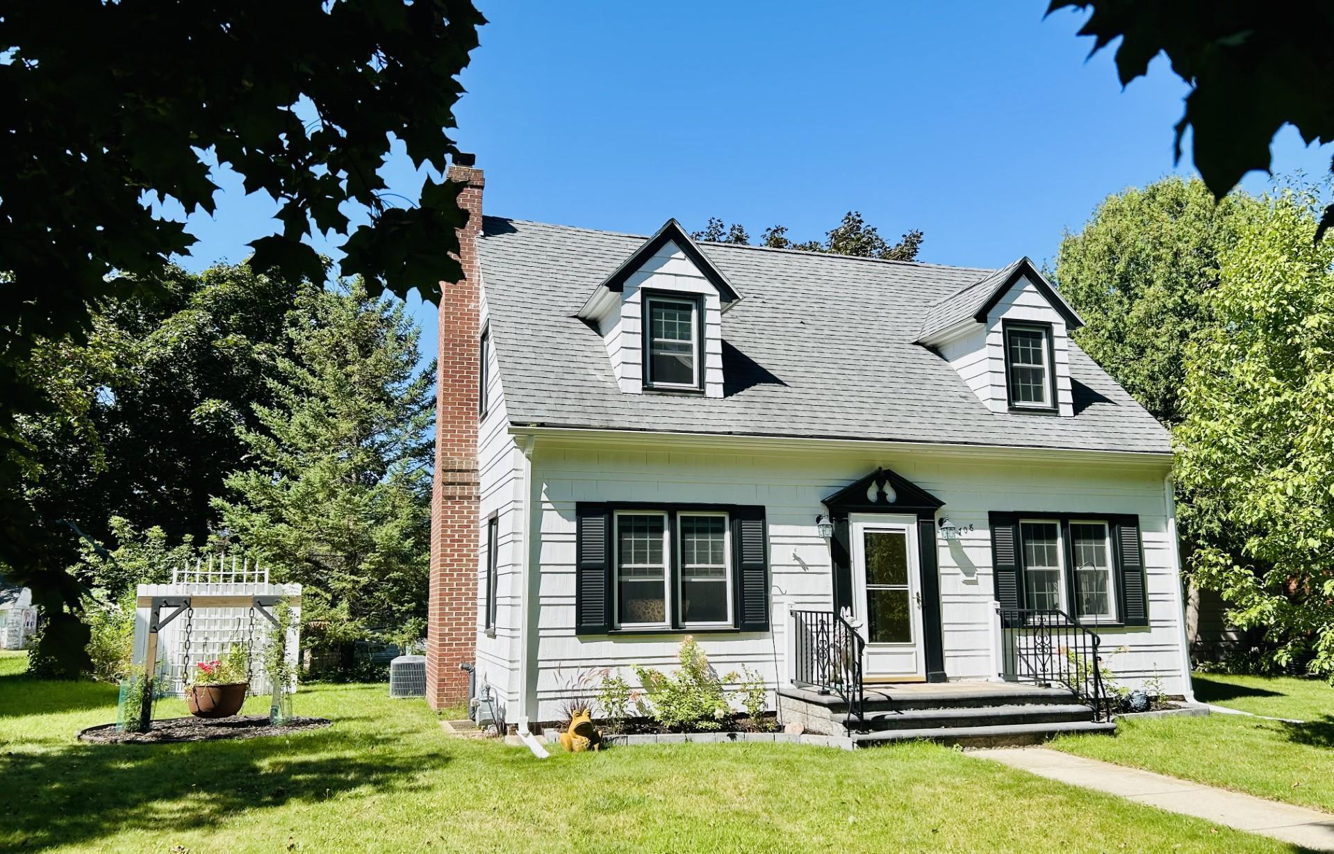 Maple St, Alexandria, MN 56308