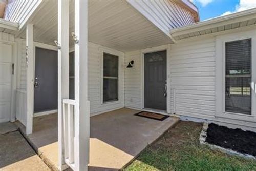 2601 Knoll Trl, Euless, TX, 76039-2070 | Card Image