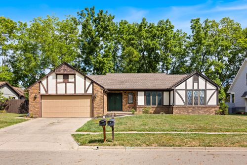 386 Lawnwood Dr, Circleville, OH, 43113-1429 | Card Image