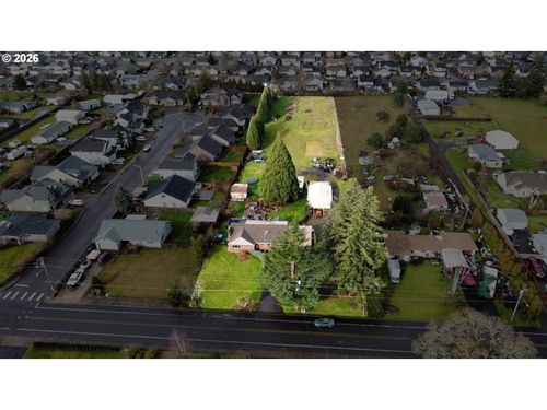 829 Toliver Rd, Molalla, OR, 97038-9334 | Card Image