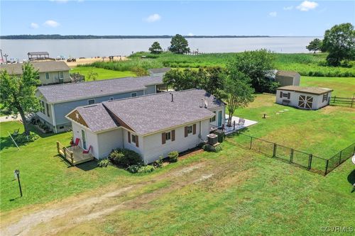 494 Marine Dr, Dunnsville, VA, 22454-2192 | Card Image