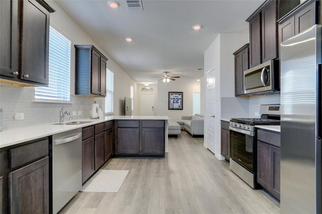2325 Brightstone Dr, House other with 3 bedrooms, 2 bathrooms and null parking in Aubrey TX | Image 9