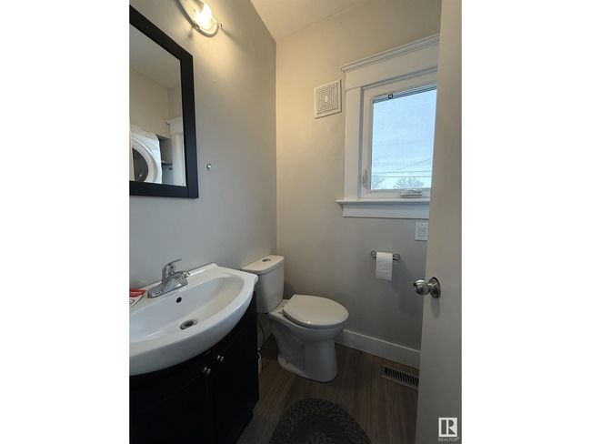9862 76 Ave Nw, House other with 6 bedrooms, 3 bathrooms and null parking in Edmonton AB | Image 19