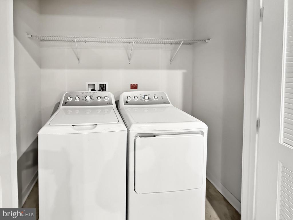 Residential Lease in STERLING 4