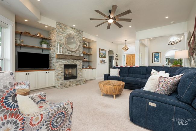311 River View Dr, Home with 7 bedrooms, 3 bathrooms and 3 parking in Marsing ID | Image 9