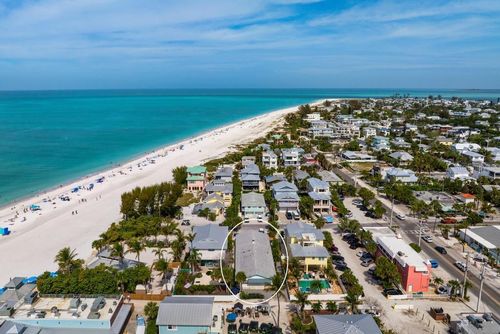 107 Pine Ave, ANNA MARIA, FL, 34216 | Card Image