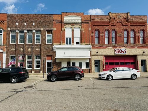 117 E Walker St, Saint Johns, MI, 48879-1537 | Card Image