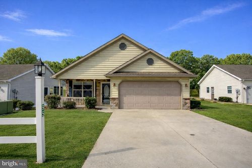 95 Lantern Ln, SHIPPENSBURG, PA, 17257-8769 | Card Image