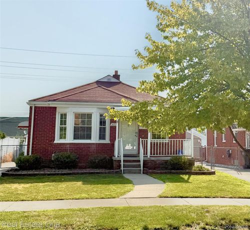 1477 13th St, Wyandotte, MI, 48192-3335 | Card Image