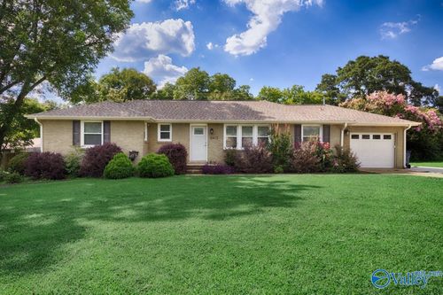 6412 Chadwell Rd Sw, Huntsville, AL, 35802-1806 | Card Image
