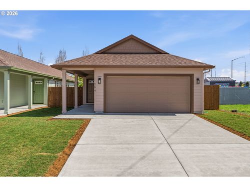 204 Douglas St, Longview, WA, 98632-1739 | Card Image