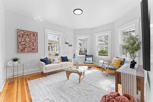 apt-3-35 Fairmont St, Arlington, MA, 02474-8760 | Card Image