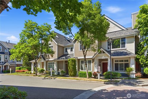 1392 Huckleberry Cir, Issaquah, WA, 98029-7650 | Card Image