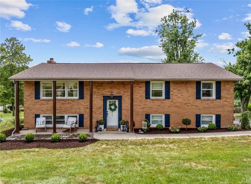 121 W Edgewood Dr, Canonsburg, PA, 15317-3309 | Card Image