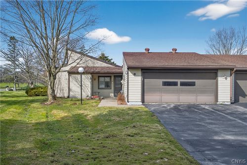 740 Village Blvd S, Baldwinsville, NY, 13027-3348 | Card Image