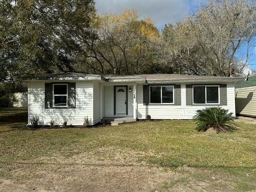 614 Fm 1406 Rd, Winnie, TX, 77665-7235 | Card Image