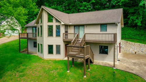 6512 Stonington Dr, Hixson, TN, 37343-3302 | Card Image