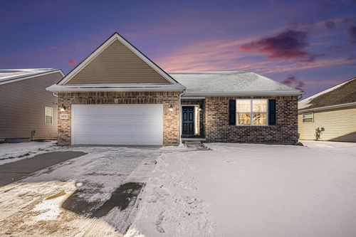 8876 Creekway Dr, Ypsilanti, MI, 48197-9294 | Card Image