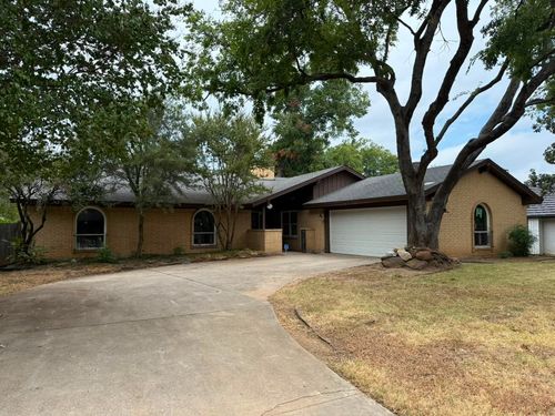 7317 Yolanda Dr, Fort Worth, TX, 76112-4332 | Card Image