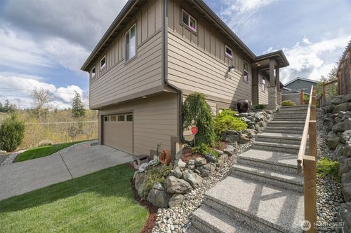 1008 Newton St, Bellingham, WA, 98229-2206 | Card Image