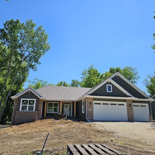 6010 Squirrel Run, Caledonia, IL, 61011-1500 | Card Image