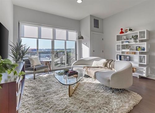 apt-401-260 Avenue E, Bayonne, NJ, 07002-6596 | Card Image