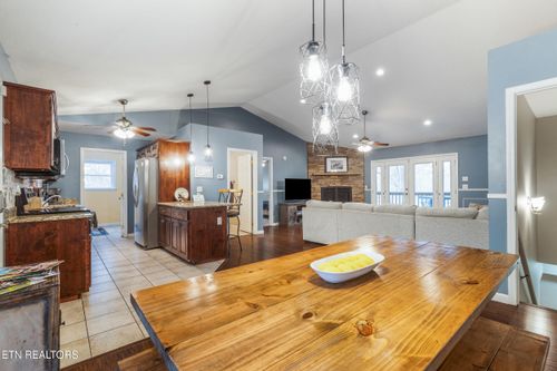 2067 Highpoint Ln, Sevierville, TN, 37876-0167 | Card Image