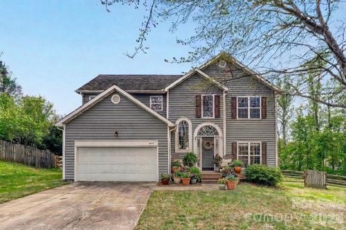 4700 Lone Tree Ct, Charlotte, NC, 28269-8230 | Card Image