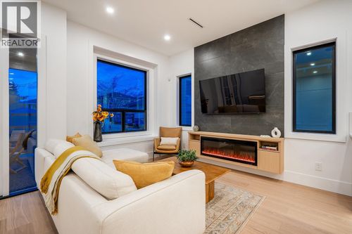 2-4557 Parker Street, Burnaby, BC, V5C3E1 | Card Image