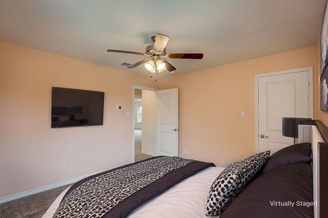 Upstairs secondary bedroom | Image 15