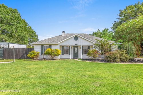 618 W Racca Rd, Jennings, LA, 70546-6133 | Card Image